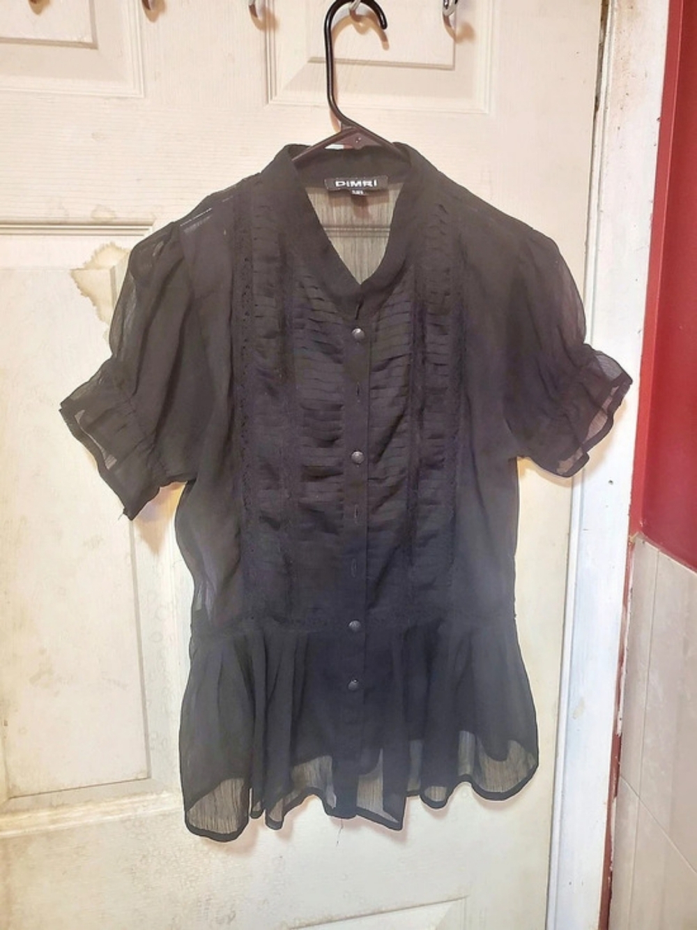 Dimri ruffle Sheer Button Front Blouse in Black. Small.